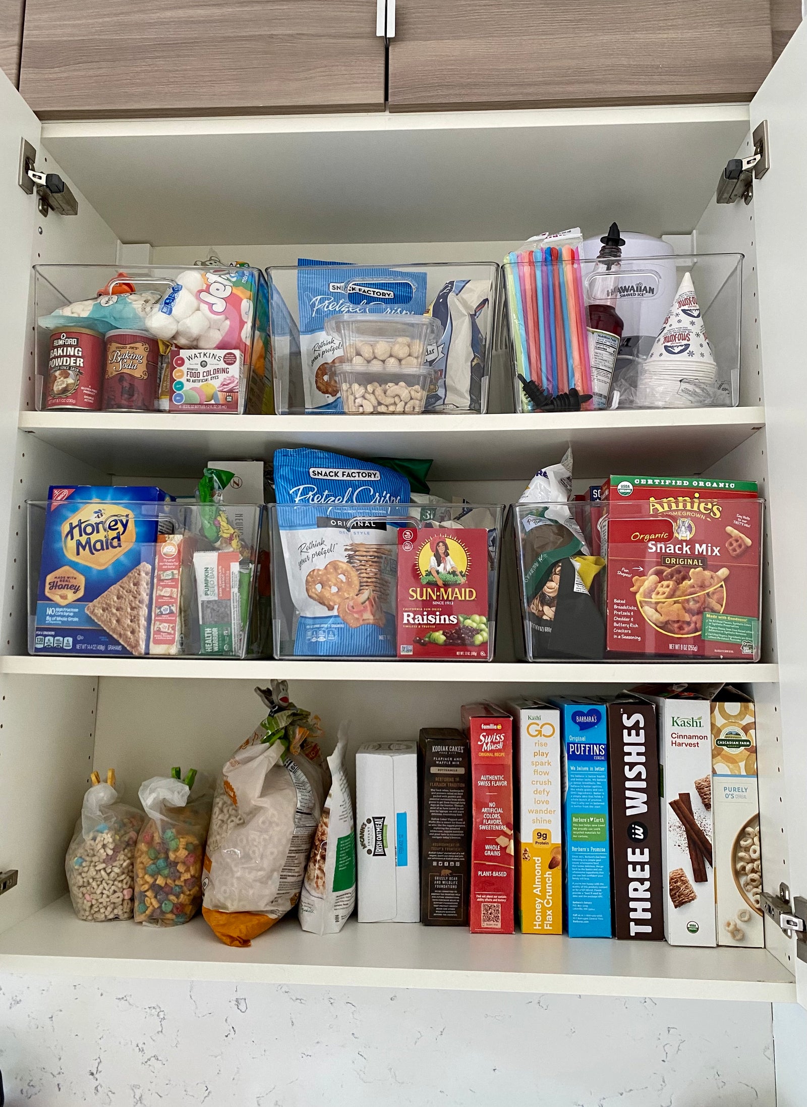Organized Kitchen Pantry with Clear Bins | thetidyspot.com