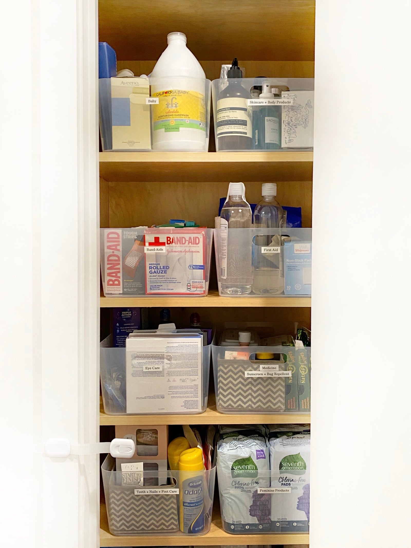 Toiletry Closet Organization | thetidyspot.com